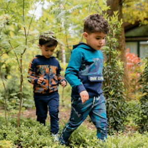 Jongens capuchonsweater met colourblock